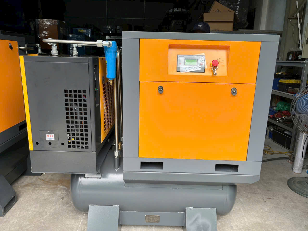 Máy nén khí 22kW-30HP áp 15 bar công suất lớn, tiết kiệm điện, phù hợp cho nhà xưởng và dây chuyền sản xuất. Hiệu quả - bền bỉ - ổn định!