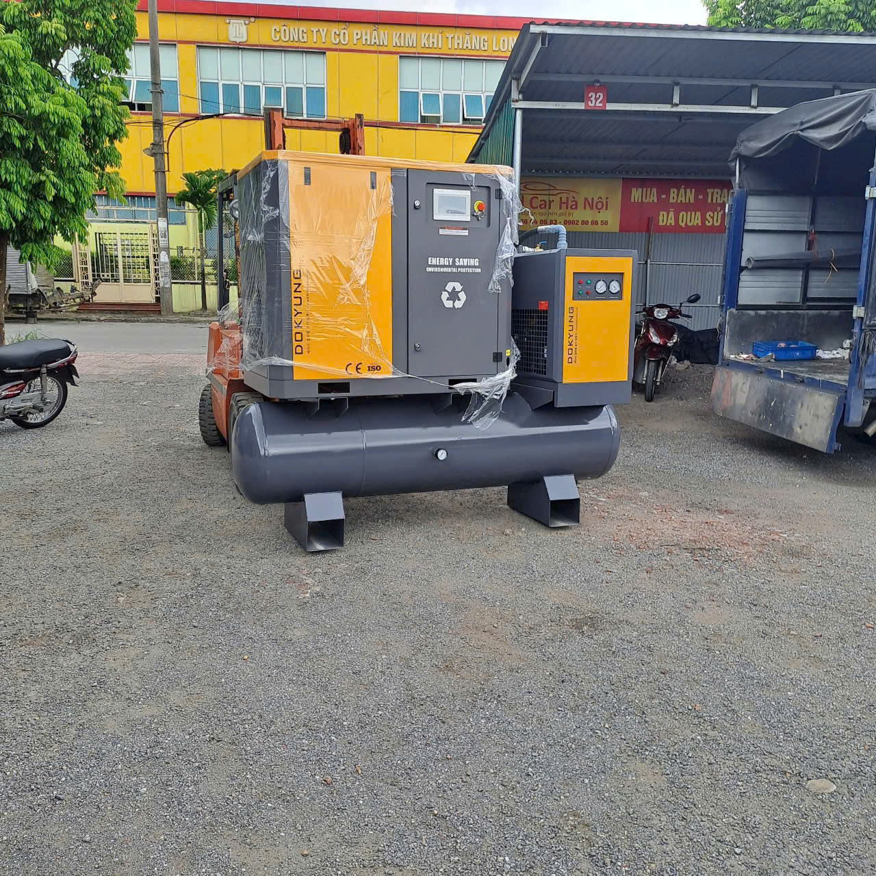 Khám phá Máy nén khí DKA-30PV/16 – thiết bị mạnh mẽ, tiết kiệm điện, phù hợp cho mọi nhu cầu công nghiệp.